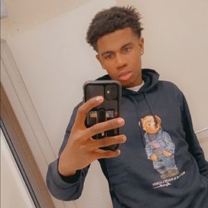 Meet your Posher, Troy